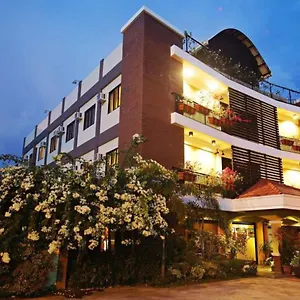 Reddoorz @ Conclave Hotel
