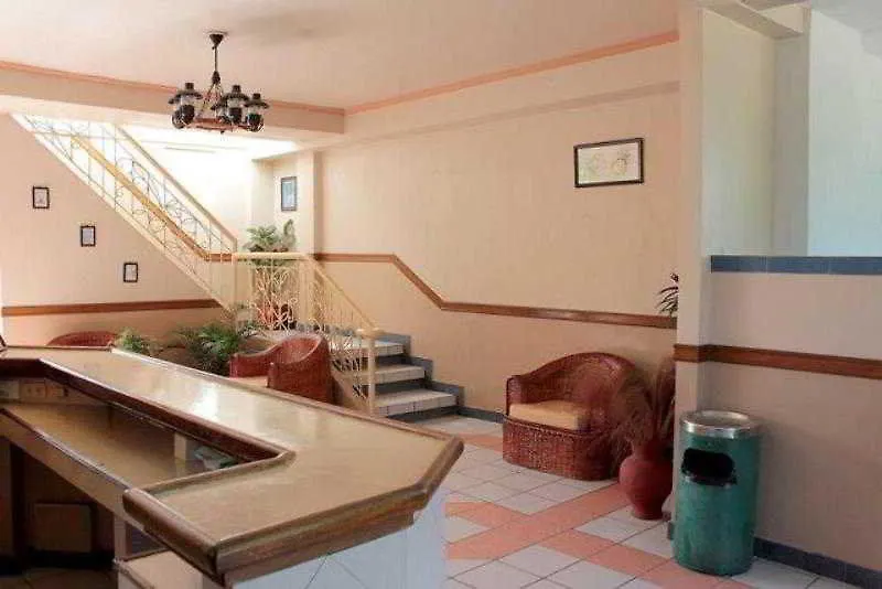 Red Knight Gardens Hotel Davao 2*,  Philippines