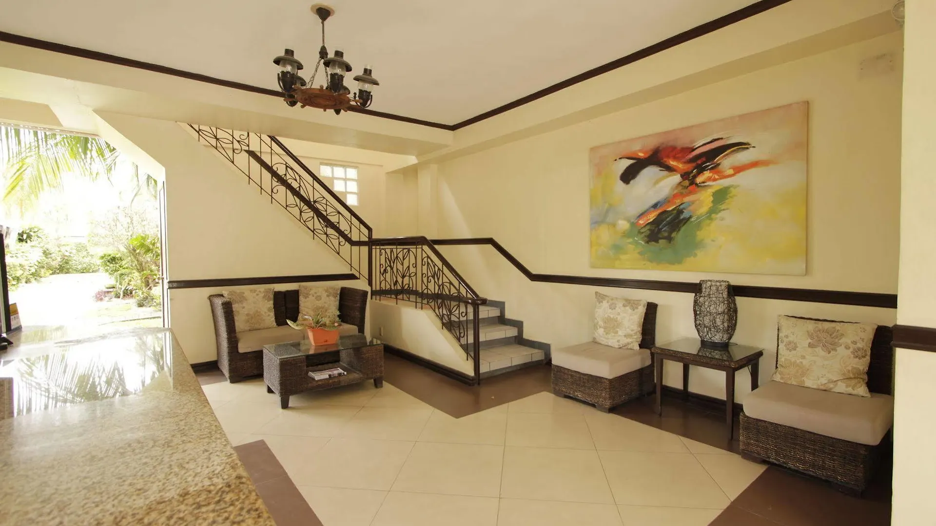 Red Knight Gardens Hotel Davao 2*,